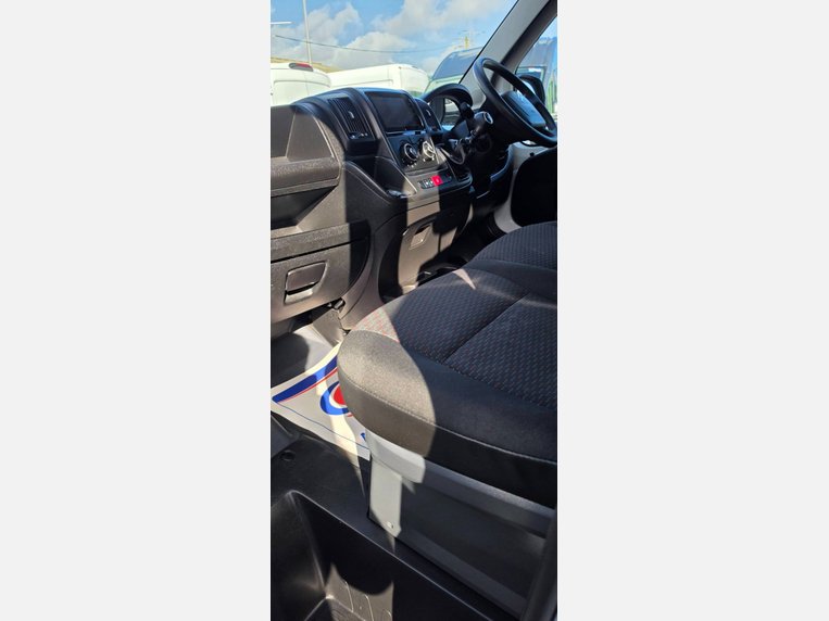 Citroen Relay ENTERPRISE EDITION L4 H2 XLWB 9 SEATER 2.2 HDI 140ps EU6 — thumbnail 43 of 51
