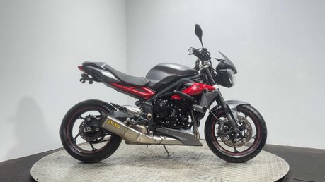 Triumph Street Triple R 2014 ONLY 15K NEW MOT ARROW EXHAUST VERY CLEAN NAKED 1