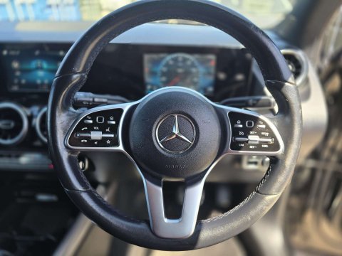 2020 Mercedes-Benz GLA thumbnail 20
