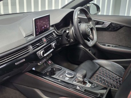 Audi RS4 2.9 TFSI V6 Estate 5dr Petrol Tiptronic quattro Euro 6 (s/s) (450 ps) 20