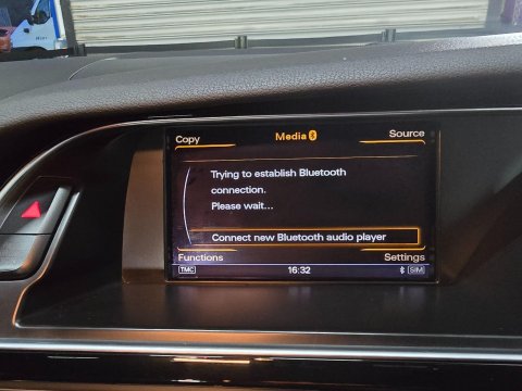 Audi RS4 4.2 FSI V8 S Tronic quattro Euro 5 5dr 35