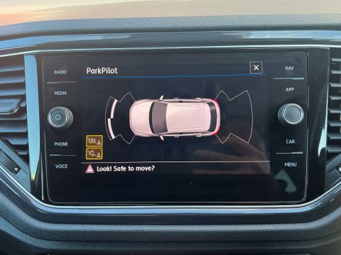 Volkswagen T-Roc 2.0 T-Roc R-Line TDI 5dr *NATIONAL DELIVERY* 33