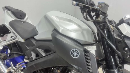 Yamaha MT-125 MT 125 2014 RUNNING PROJECT BIKE SPARES OR REPAIR 125CC 20