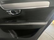 Volvo V90 2.0 V90 R-Design D4 Auto 5dr 23