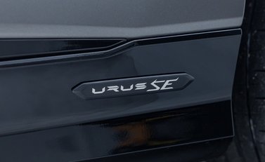 Lamborghini Urus SE 38