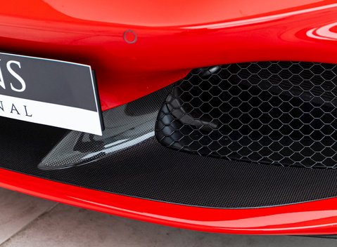 Ferrari F8 Tributo Spider 30