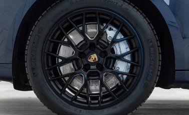 Porsche Macan GTS PDK 20