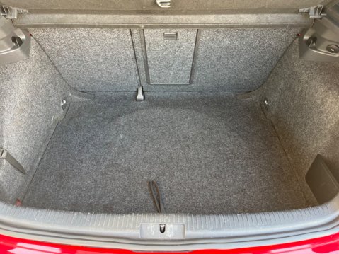 Volkswagen Golf 2.0 GTI DSG 6