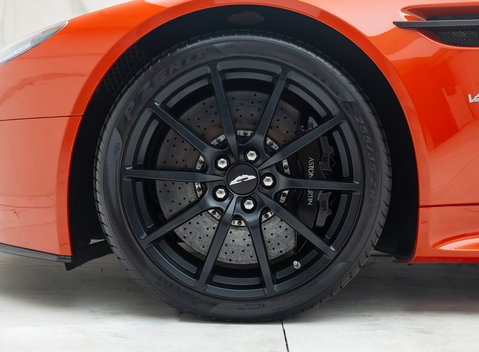 Aston Martin V12 Vantage S 25