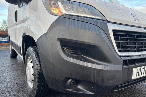 Peugeot Boxer 333 L1 H1 120 ps BlueHdi Professional - Sat Nav & Air Con 21