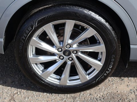 Ford Kuga 2.5h Duratec Vignale CVT Euro 6 (s/s) 5dr 25