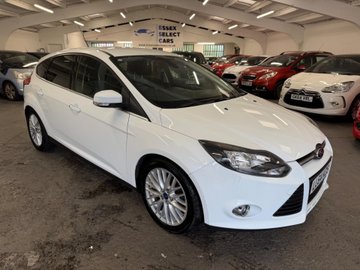 Ford Focus 1.0T EcoBoost Zetec Navigator Euro 5 (s/s) 5dr