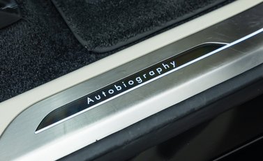 Land Rover Range Rover D350 AUTOBIOGRAPHY LWB 27