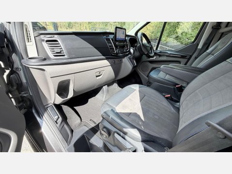Ford Transit Custom 320 LIMITED DCIV ECOBLUE 44