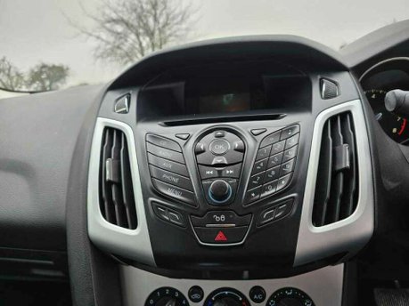 Ford Focus 1.6 Zetec S Powershift Euro 5 5dr 42