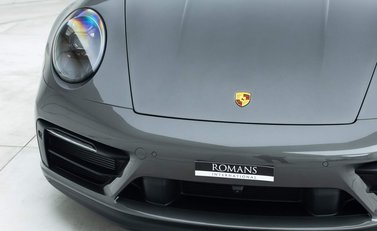 Porsche 911 Carrera GTS (992) 31