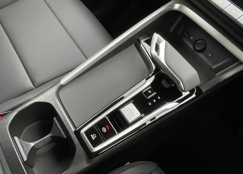 MG ZS 1.5 HYBRID+ TROPHY 22