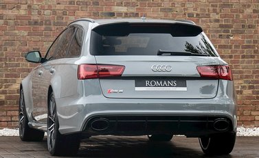 Audi RS6 Avant Performance 3