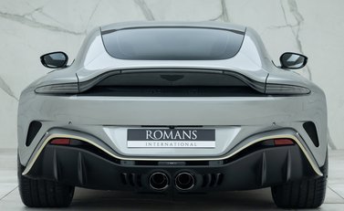 Aston Martin V12 Vantage 5