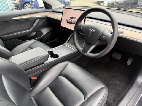 Tesla Model 3 Saloon 4dr Electric Auto RWD (241 bhp) 2