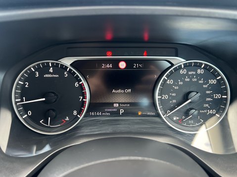 Nissan Qashqai DIG-T ACENTA PREMIUM DCT MHEV 11