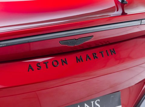 Aston Martin V12 Vantage 37
