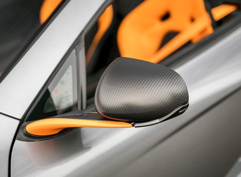 McLaren 675LT Spider 30