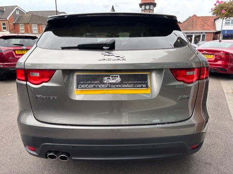 Jaguar F-Pace 2.0 D180 Portfolio SUV 5dr Diesel Auto AWD Euro 6 (s/s) (180 ps) 13