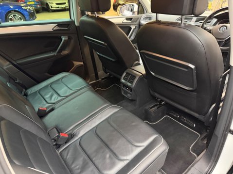 Volkswagen Tiguan 2.0 TDI SE Navigation 4Motion Euro 6 (s/s) 5dr 36