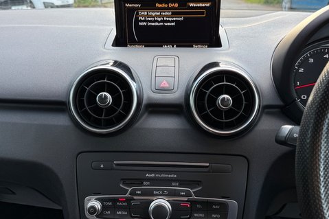 Audi A1 TFSI BLACK EDITION NAV -PANORAMIC SUNROOF - ALL BLACK  44