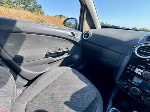 Vauxhall Corsa SXI AC 28