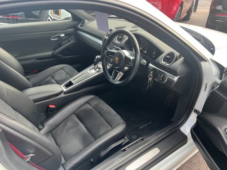 Porsche 718 CAYMAN PDK 18
