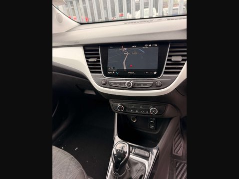 Vauxhall Crossland X 1.2 Crossland X SRi Nav 5dr 18