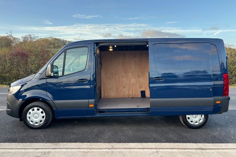 Mercedes-Benz Sprinter 315 Cdi Premium Mwb Lr Panel Van 8