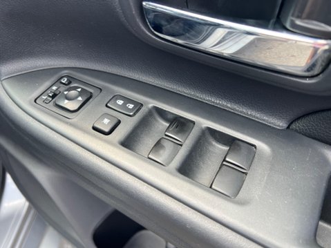Mitsubishi Outlander 2.0h 12kWh GX3h CVT 4WD Euro 5 (s/s) 5dr 33
