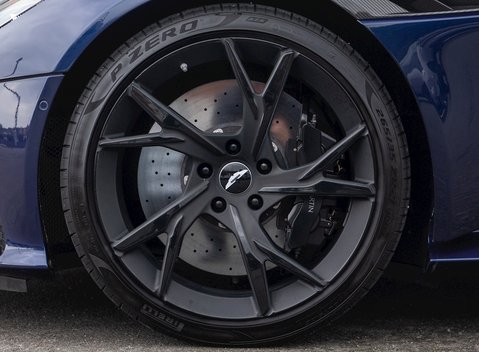 Aston Martin DBS Superleggera 10