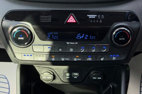 Hyundai TUCSON CRDI PREMIUM SE - 2 OWNERS - 10 HYUNDAI SERVICES  45