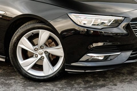 Vauxhall Insignia SRI VX-LINE NAV 11
