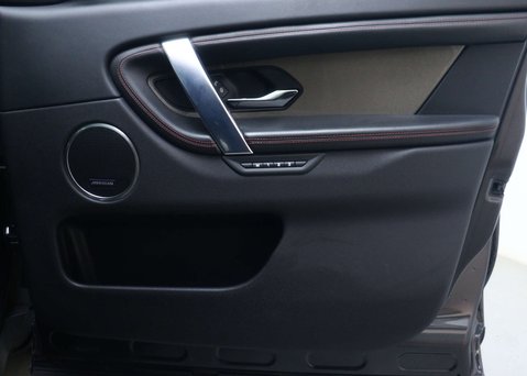 Land Rover Discovery Sport 2.0 Discovery Sport R-Dynamic HSE D Auto 4WD 5dr 44