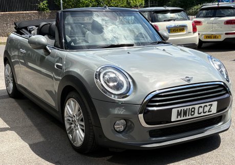 Mini Convertible Cooper 1.5 Petrol Manual Chili + PARKING ASSISTANT + VISIBILITY PACK 20