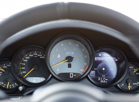Porsche 911 GT3 Touring 17