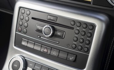 Mercedes-Benz SLS AMG 19