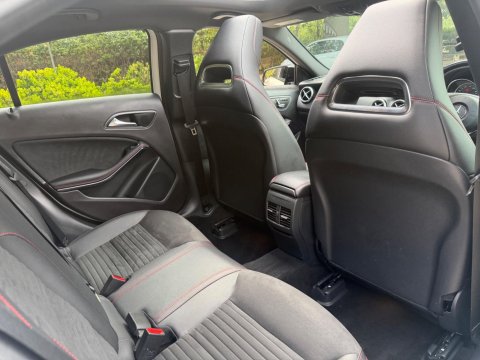 Mercedes-Benz A Class 2.1 A200d AMG Line (Premium Plus) 7G-DCT Euro 6 (s/s) 5dr 19