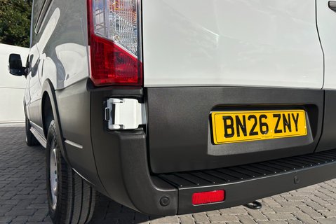 Ford Transit 350 L2 H2 130ps Leader Panel Van - Air Con / Rear Camera 22