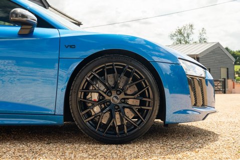 Audi R8 5.2 FSI V10 Plus S Tronic quattro Euro 6 (s/s) 2dr 17