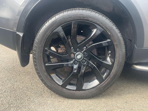 Land Rover Discovery Sport 2.0 TD4 HSE Black Auto 4WD Euro 6 (s/s) 5dr 14