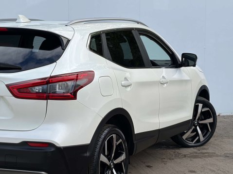 Nissan Qashqai 1.3 Qashqai Tekna DiG-T 5dr 29