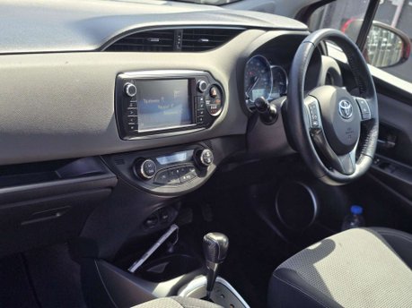 Toyota Yaris 1.5 VVT-h Icon Hatchback 5dr Petrol Hybrid E-CVT Euro 6 (101 ps) 14