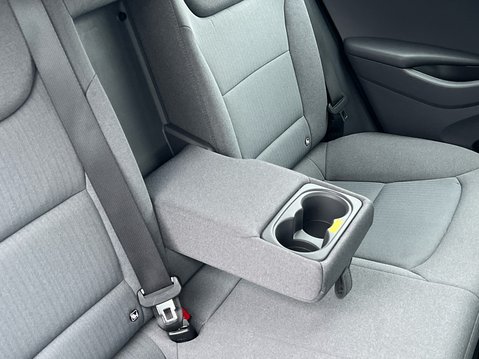 Hyundai IONIQ PREMIUM MHEV 39