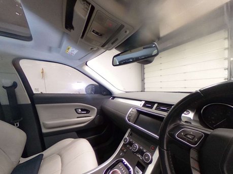Land Rover Range Rover Evoque 2.0 Range Rover Evoque SE Tech TD4 Auto 4WD 5dr 15